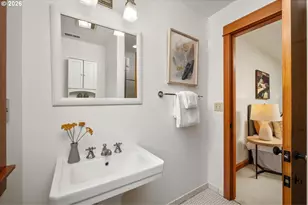 2535 NW Westover Rd, Portland, OR 97210 - Photo 33