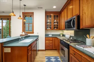 2535 NW Westover Rd, Portland, OR 97210 - Photo 15