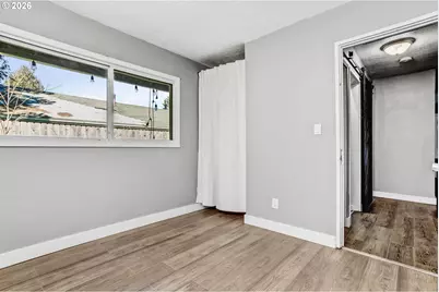 9926 N Lombard St, Portland, OR 97203 - Photo 23