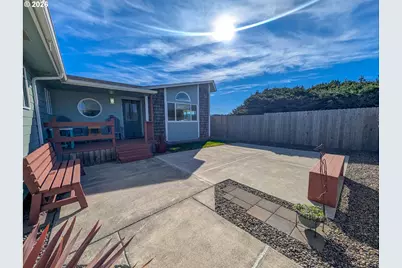 609 NW Oceania Dr, Waldport, OR 97394 - Photo 7