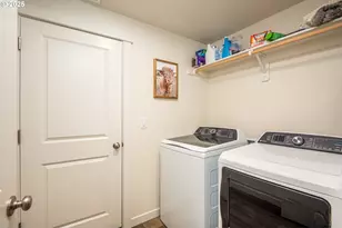 4967 Cedar View Dr, Springfield, OR 97478 - Photo 15