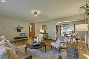 6096 Harrington Ave, Lake Oswego, OR 97035 - Photo 9