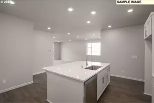 2674 Mount St Helens Ave SE, Salem, OR 97302 - Photo 3