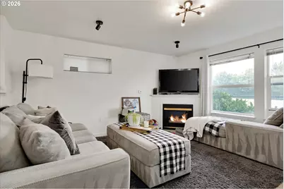 15074 NW Central Dr #301, Portland, OR 97229 - Photo 11