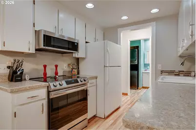 45 Eagle Crest Dr #311, Lake Oswego, OR 97035 - Photo 11