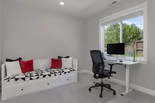 13285 NW Greenwood Dr, Portland, OR 97229 - Photo 11