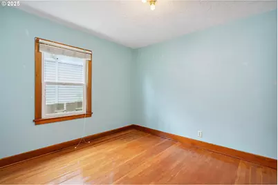 323 W Broadway St, Goldendale, WA 98620 - Photo 23