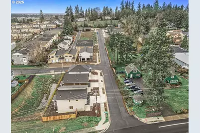 63 NW Mawrcrest Ave, Gresham, OR 97030 - Photo 9