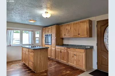4531 Franklin Blvd #A, Eugene, OR 97403 - Photo 3