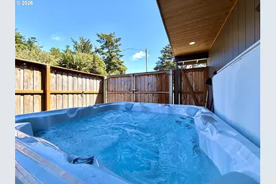 2600 15th St, North Bend, OR 97459 - Photo 45