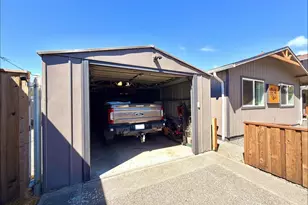 2600 15th St, North Bend, OR 97459 - Photo 45