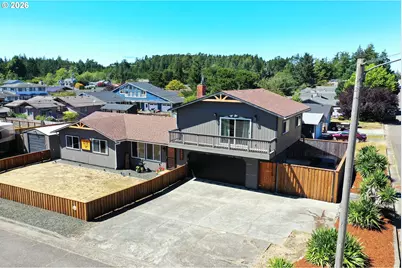 2600 15th St, North Bend, OR 97459 - Photo 1