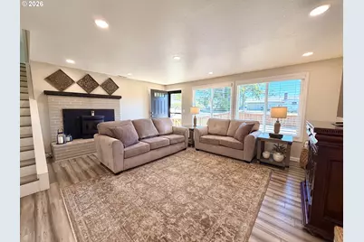 2600 15th St, North Bend, OR 97459 - Photo 11