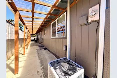 2600 15th St, North Bend, OR 97459 - Photo 43
