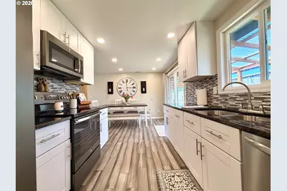 2600 15th St, North Bend, OR 97459 - Photo 19