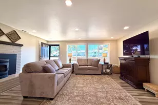 2600 15th St, North Bend, OR 97459 - Photo 7