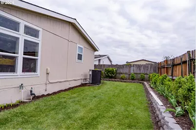 1000 S McKern Ct #125, Newberg, OR 97132 - Photo 29