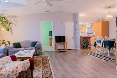 1000 S McKern Ct #125, Newberg, OR 97132 - Photo 5