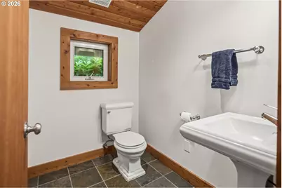 11445 S Riverwood Rd, Portland, OR 97219 - Photo 43