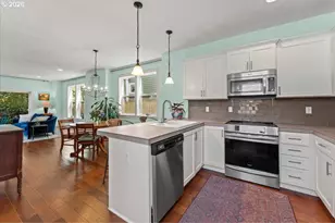 1520 SE 87th Ave SE, Portland, OR 97216 - Photo 5