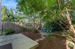 1520 SE 87th Ave SE, Portland, OR 97216 - Photo 37
