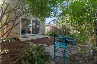 1520 SE 87th Ave SE, Portland, OR 97216 - Photo 41