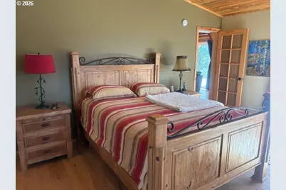 19021 Alpine Breeze Way, Crescent Lake, OR 97733 - Photo 21