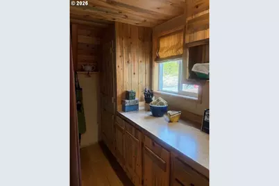 19021 Alpine Breeze Way, Crescent Lake, OR 97733 - Photo 9