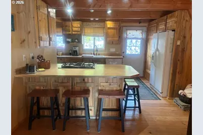 19021 Alpine Breeze Way, Crescent Lake, OR 97733 - Photo 15