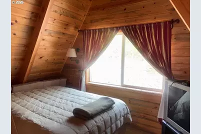 19021 Alpine Breeze Way, Crescent Lake, OR 97733 - Photo 27