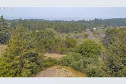 88230 Leeward Dr, Florence, OR 97439 - Photo 9