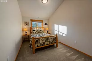 125 Melgard Ct, Detroit, OR 97342 - Photo 17