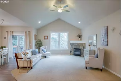 21022 Jenny Marie Ln, Aurora, OR 97002 - Photo 21