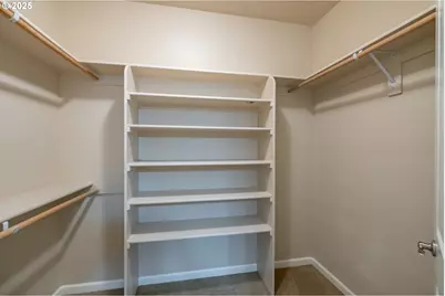 21022 Jenny Marie Ln, Aurora, OR 97002 - Photo 19