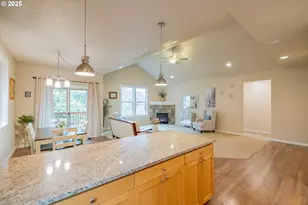 21022 Jenny Marie Ln, Aurora, OR 97002 - Photo 27