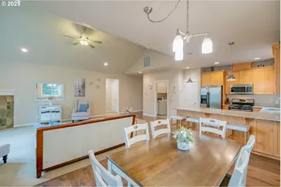 21022 Jenny Marie Ln, Aurora, OR 97002 - Photo 29