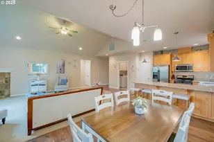 21022 Jenny Marie Ln, Aurora, OR 97002 - Photo 29