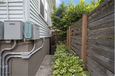 2204 NE 7th Ave, Portland, OR 97212 - Photo 31