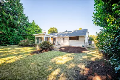 13236 NE Shaver St, Portland, OR 97230 - Photo 23