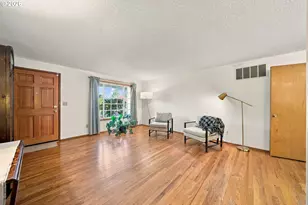 13236 NE Shaver St, Portland, OR 97230 - Photo 5