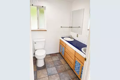 925 Front St, Gardiner, OR 97441 - Photo 21