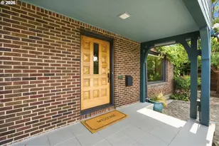 526 SE 65th Ave, Portland, OR 97215 - Photo 5