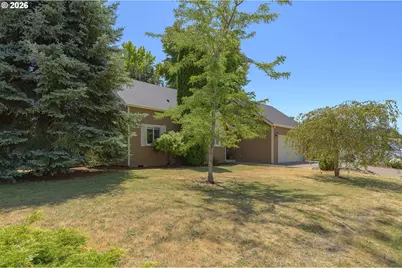 1642 SW Tamarack St, McMinnville, OR 97128 - Photo 3