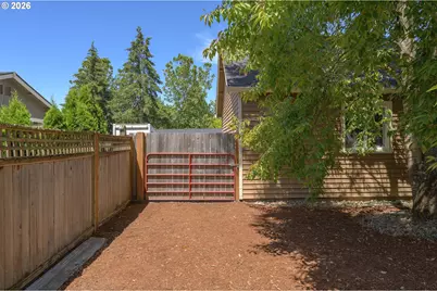 1642 SW Tamarack St, McMinnville, OR 97128 - Photo 39