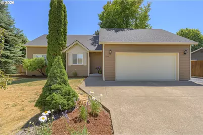 1642 SW Tamarack St, McMinnville, OR 97128 - Photo 1