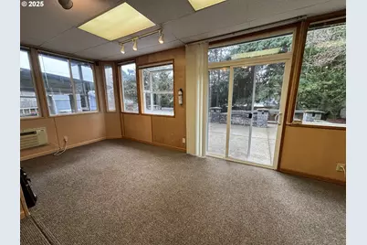 890 Alvina St SE, Salem, OR 97306 - Photo 23