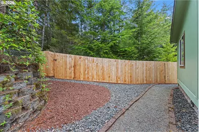 2134 Lynne Dr, North Bend, OR 97459 - Photo 37