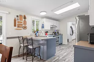 2134 Lynne Dr, North Bend, OR 97459 - Photo 11