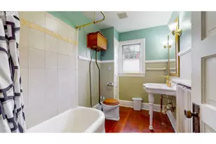 997 16th St, Astoria, OR 97103 - Photo 31