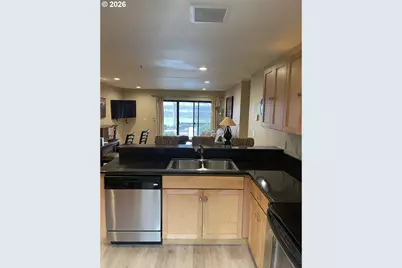 810 NW Naito Pkwy #F-10, Portland, OR 97209 - Photo 5